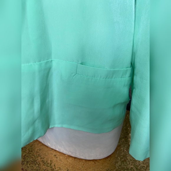 Blazer - Picture 8 of 11